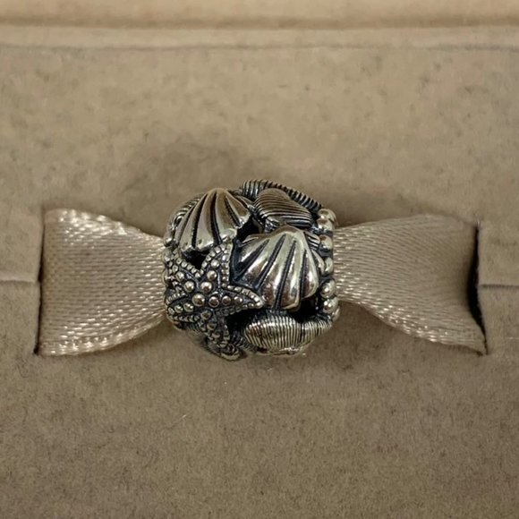 Pandora Openwork Starfish, Shells & Hearts Charm - Picture 2 of 8